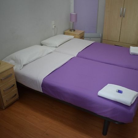 Hostal Mimi Las Ramblas บาร์เซโลนา ภายนอก รูปภาพ