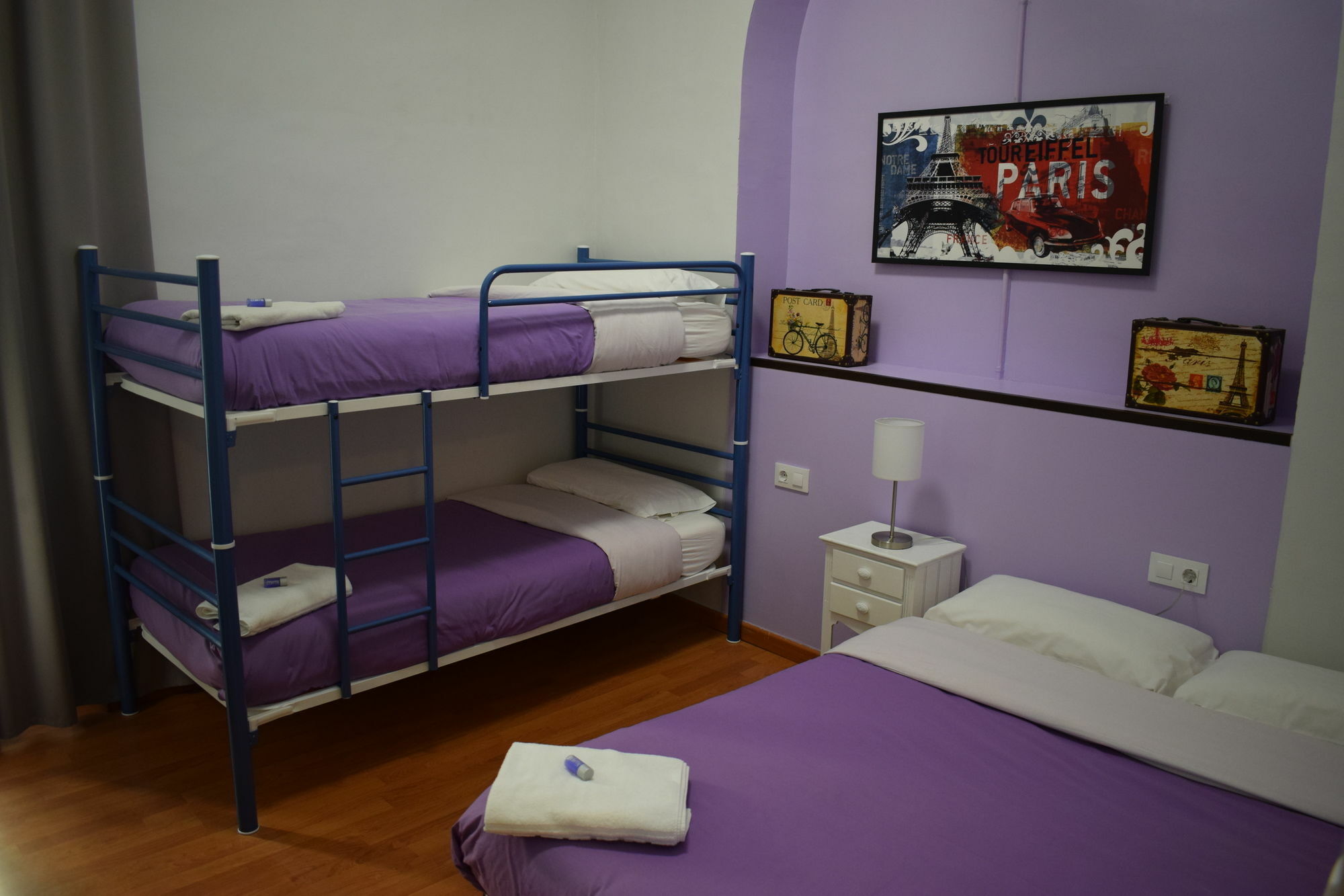 Hostal Mimi Las Ramblas บาร์เซโลนา ภายนอก รูปภาพ