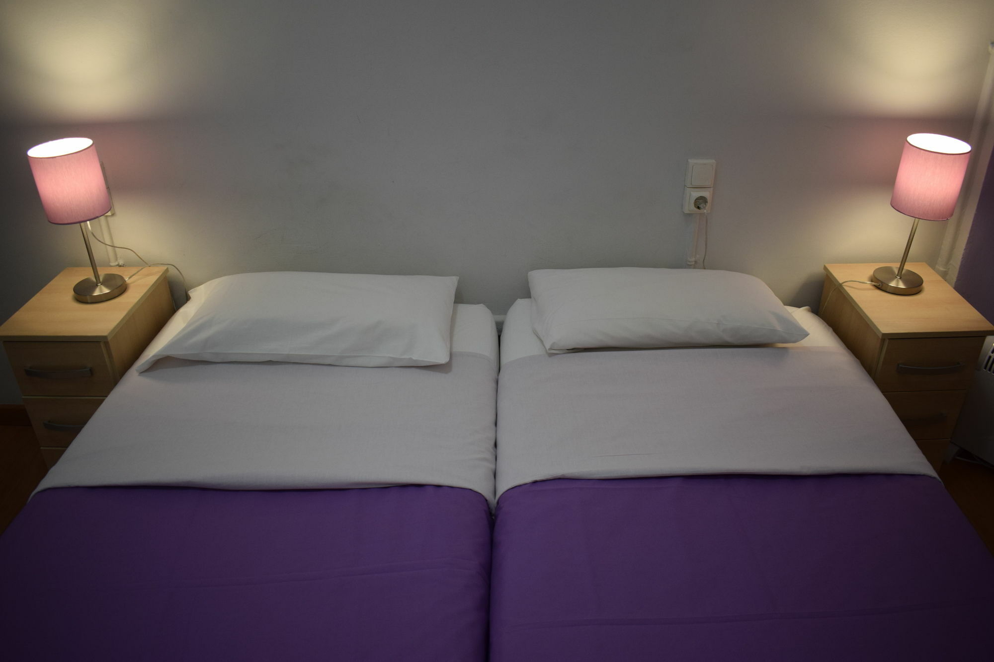 Hostal Mimi Las Ramblas บาร์เซโลนา ภายนอก รูปภาพ